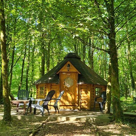 Le Domaine Insolite De Broceliande Paimpont Exterior photo