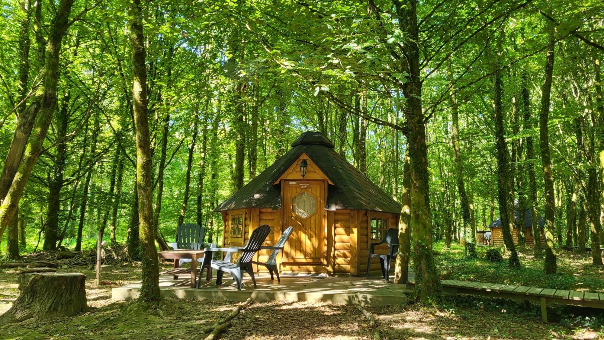 Le Domaine Insolite De Broceliande Paimpont Exterior photo
